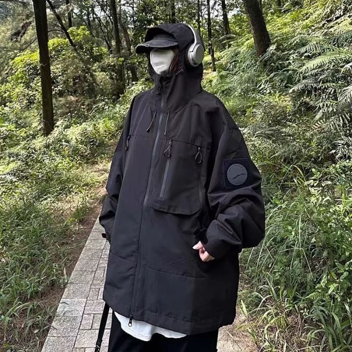 アウトドア対応 軽量ナイロンジャケット