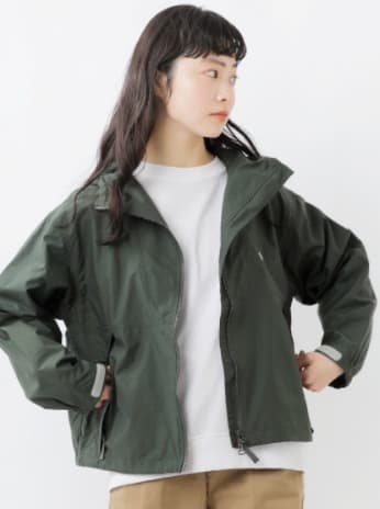 しなやかシンプルナイロンジャケット